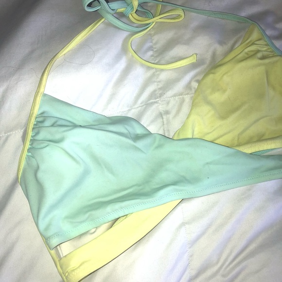 Swim suit top - Picture 2 of 3